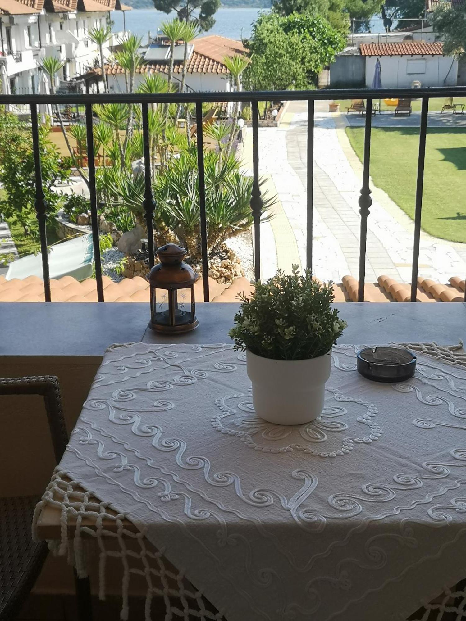 Makis Nest Apart-Hotel Vourvourou Eksteriør billede